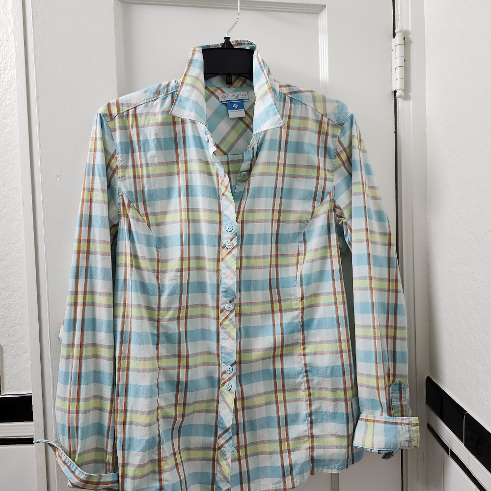 Columbia Womens Vibrant Plaid Button-Down Shirt